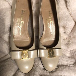 Salvatore Ferragamo 7.5 AA